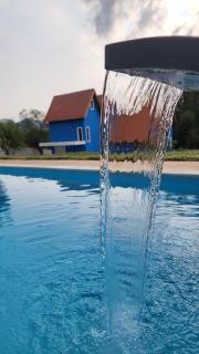 Chalé Aconchegante para até 15 pessoas - Águas de Contendas - Conceição do Rio Verde - MG - 3