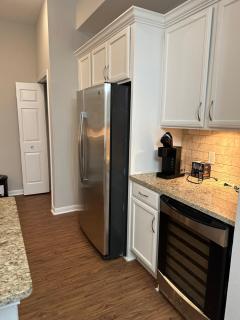 Uptown Galleria Area 2 bedrooms luxury 2 bathrooms - 9