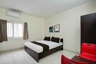 Hotel O by OYO Dwarka Comfort - 1