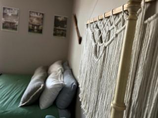 Stunning Creek-side Cabin Rental for Family Friendly Stays in Liberty, Mississippi - 8