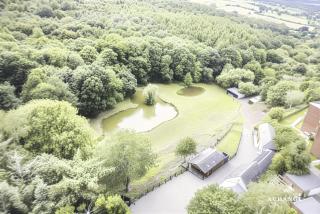 The Cabin - Private Car Park with CCTV - Fast WiFi - Peaceful Retreat with Views for Business or Couples - 3