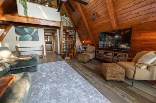 Lakefront, Water toys, Hot Tub, Swim and Boat Dock - 1