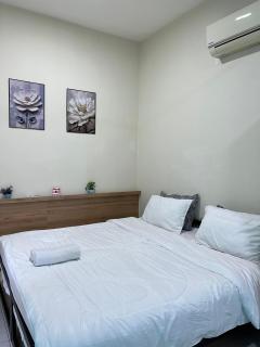 Apartment Two Bedroom - pool view by Faizana Homestay - 0