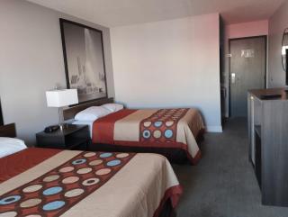 Super 8 by Wyndham Morris - 7