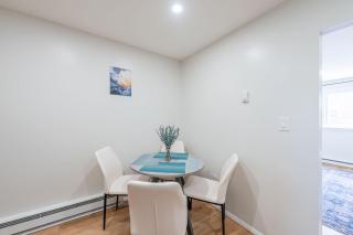 Modern 2BR 8 mins to Penn Station with WiFi and Laundry - 2