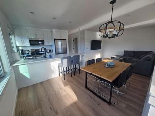 Comfortable Home Near Hospitals and Parks - 6