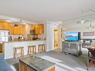 Spacious Apartment with Majestic Diamond Head View - 2