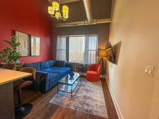 Cozy 3BR Modern 420 Friendly Unit Near McCormick 2001 South State - 4A - 7