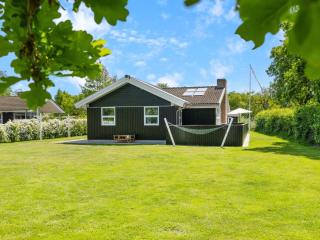 Holiday Home Merrit - 280m from the sea by Interhome - 5