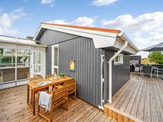 Holiday Home Hanne - 750m from the sea by Interhome - 2