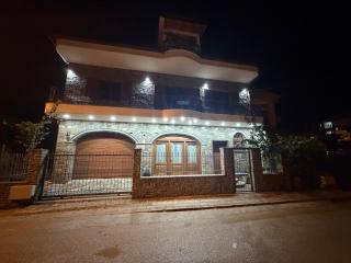 Berat Stone house - 8