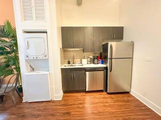 McCormick cozy 3Br w Optional Parking for 8 guests 2001 South State - 4B - 4