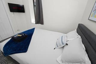 Business and Leisure 420-OK 3BR Suite Near McCormick 2001 South State - 4D - 6