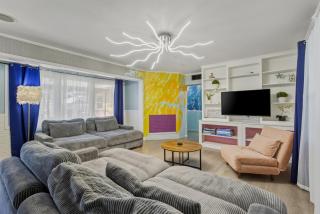 Trendy & Relaxing - Close to Beach - Pool - Hot Tub - 6