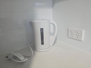 Cozy Retreat - 3 Bedroom House - 5