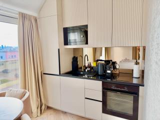 Luxury Premium Apartment - 8