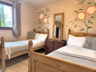 Primrose 20-Woodland Lodges-Carmarthen-Pembroke - 7