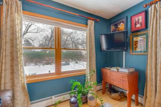 2 Mi to Main Street! Cozy Burlington Guest Suite - 2