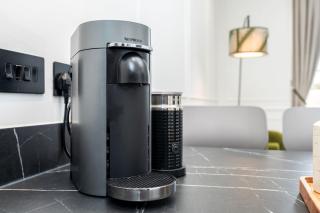 Luxury High-Ceiling Apartment Central Altrincham - 6