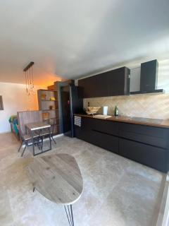 Cozy, fully renovated studio -  - 8