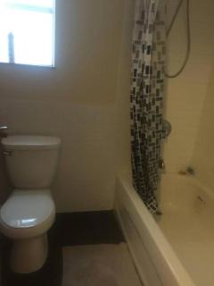 Quiet-comfy 3 bedroom house on a tree lined street in Kitsilano - 4