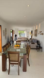 Casa em Itapoá. Moderna, ampla e linda à 200m da praia; - 4