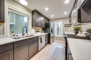 2 Mi to Lumen Field and World Cup! Seattle Townhome - 6