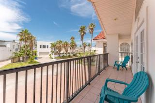 GUEST FAV Walk 2 beach 2300sf - 4