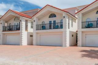 Huge 5 Star townhome steps to beach! 3BR 25BA - 9
