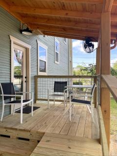 Riverwalk Pearl Zoo Museums Pool 5 BR 4 full and 1 half Baths - 8