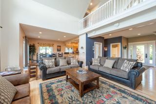 Breeze Alley by Railey Vacations - 2