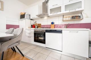 House Cute house with jacuzzi - 4