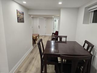 Private Entrance 2 Bedroom Suite with Parking and Laundry - 8