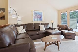 Goldfinch 18 home - 1