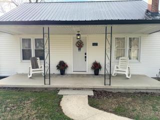 Cozy Farmhouse-Red River Gorge & Natural Bridge State Park - Stanton - 9