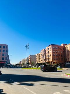 Appartement neuf bien équipé excellent emplacement - 8