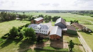 Gut-Royum-Strohlager - 1