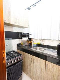 Cosy 1 BR in CBD 11 min to Airport & 18 min to SGR - 1