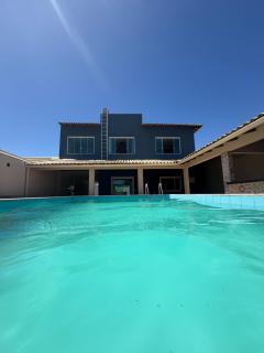 Casa com piscina, hidromassagem e vista para o mar - 0