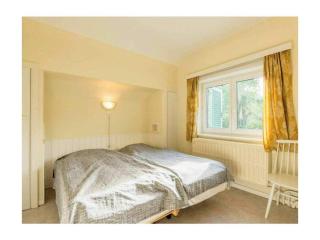 Holiday home in De Panne with barbecue - 2