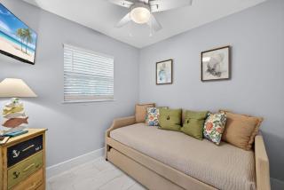 Beach Bungalow Retreat - 3