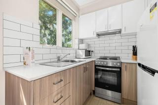 Domi Rentals - The Carlisle Apartments - 9