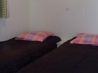 Mobil-home confortable avec terrasse pour 6 personnes - API-1-52-836 - 6