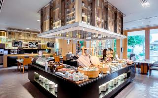 Hilton Bangkok Suvarnabhumi Golf Resort & Spa - 1