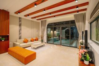 Luxury 4BR Corner Villa Private Pool & BBQ Da Nang - 4