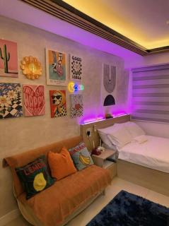 The vibe house - where good energy lives - 0