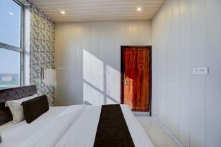 Hotel O Sky Guest House - 6