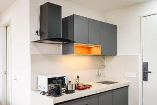 Cozmo Studio, Next to Pune Airport - Pune - 8