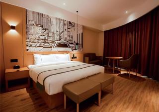 City Comfort Inn Honghu Shopping Park Bao'an Plaza - 1