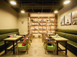 James Joyce Coffetel Xinyang Municipal Government Railway Station - 8